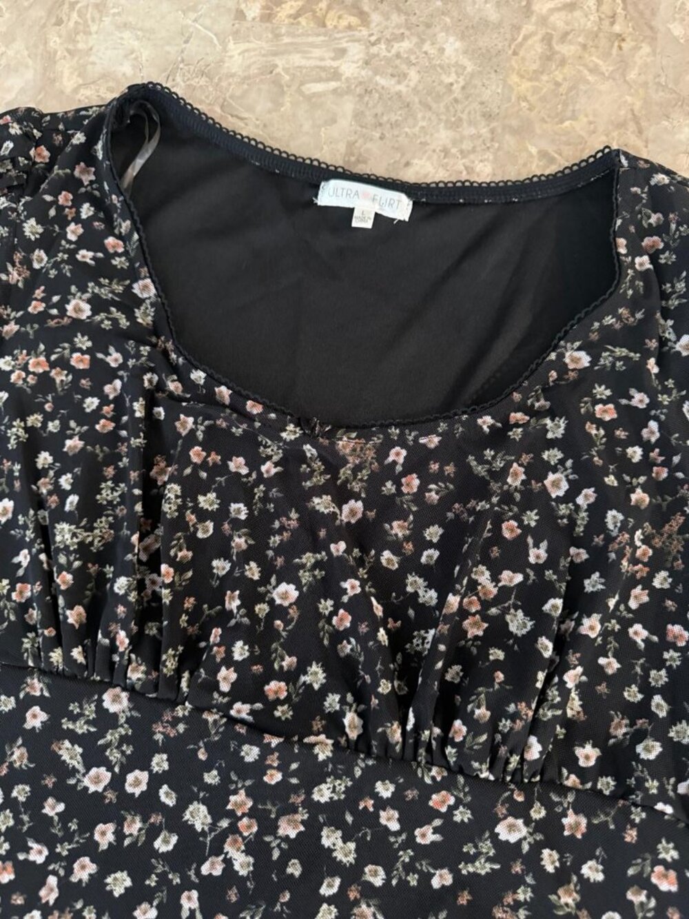Women_s Black Floral Print